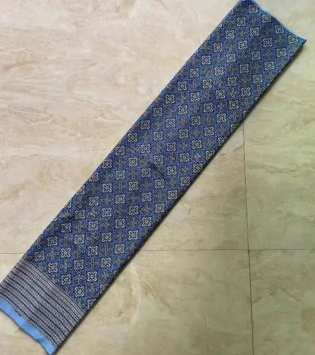 Malaysia Longi Tube Skirt Saro - огляд і ціна Batik Sarong Wrap