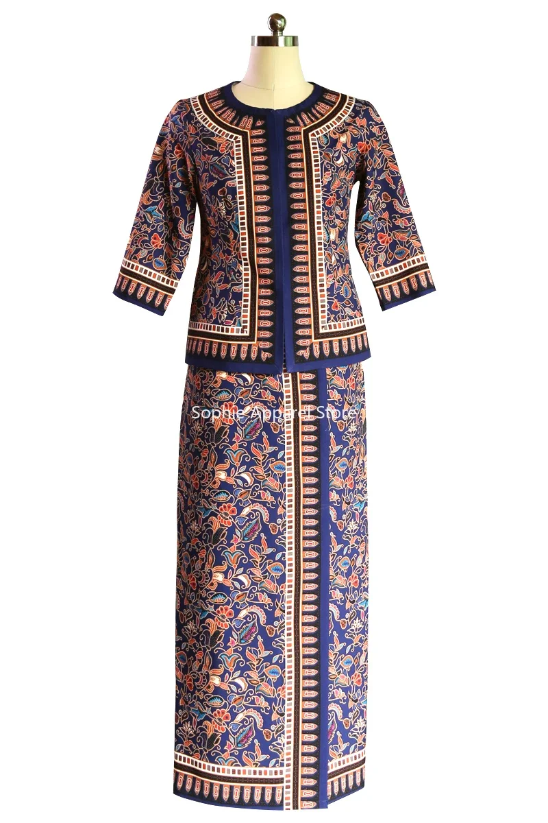 Southeast Asia Flight Attendan - огляд і ціна Batik Sarong Wrap