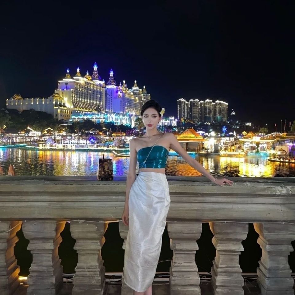 Thai National Outfit Ethnic Co - огляд і ціна Batik Sarong Wrap