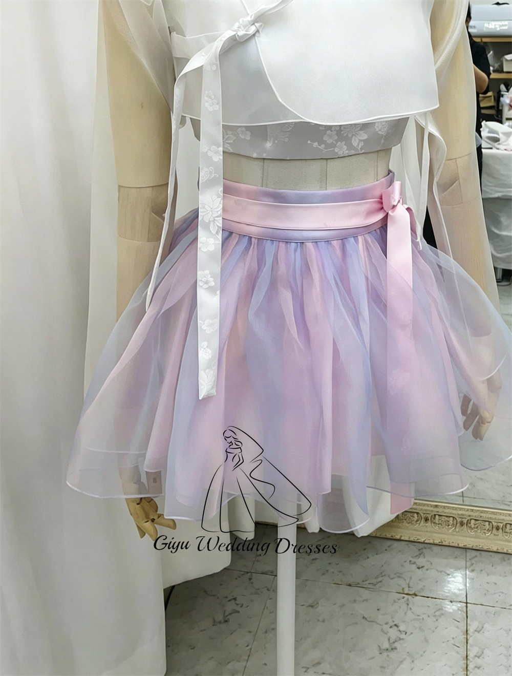 Giyu Korean Modern Hanbok Wome - огляд і ціна Hanbok Modern Set
