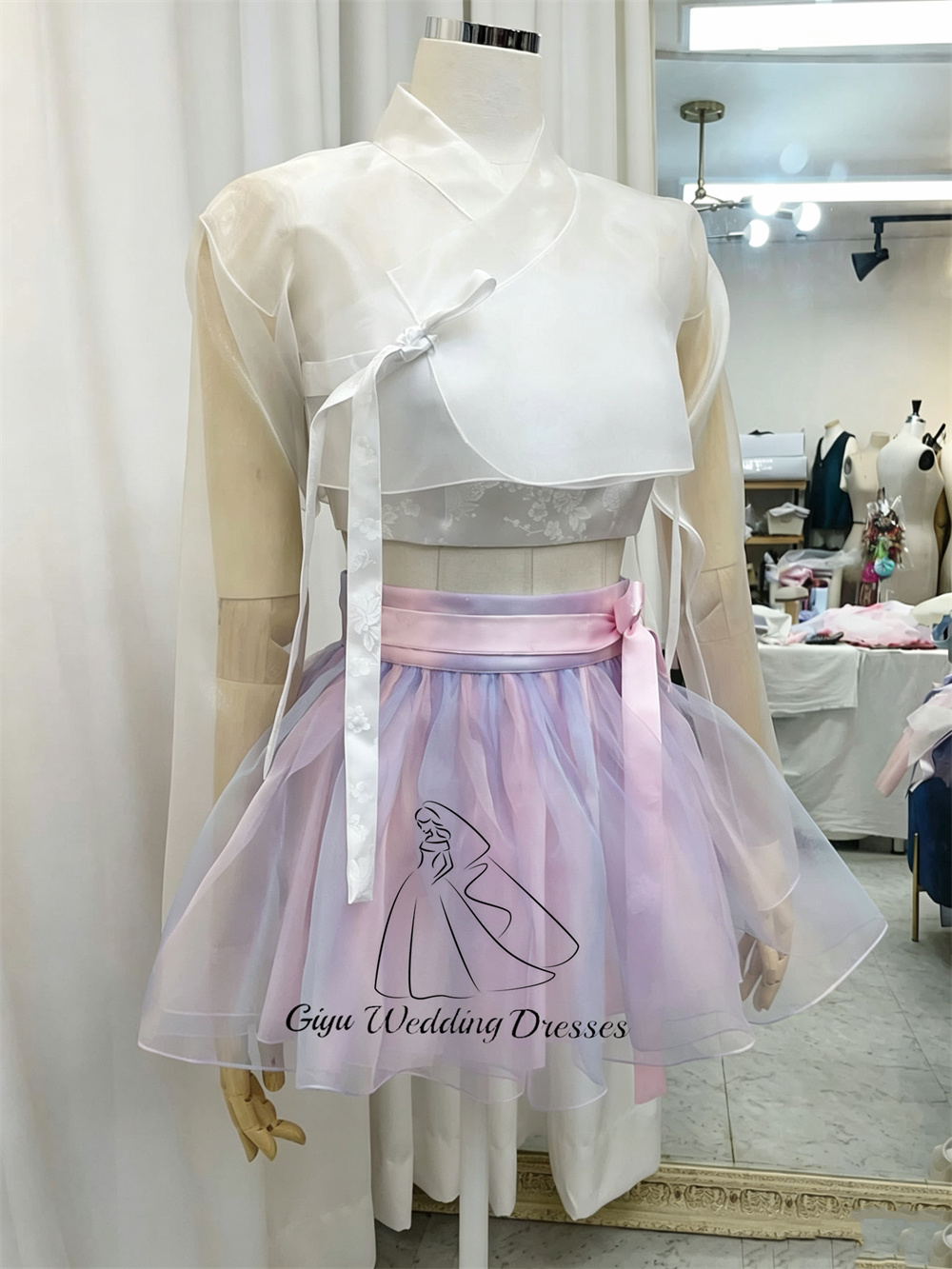 Giyu Korean Modern Hanbok Wome - огляд і ціна Hanbok Modern Set