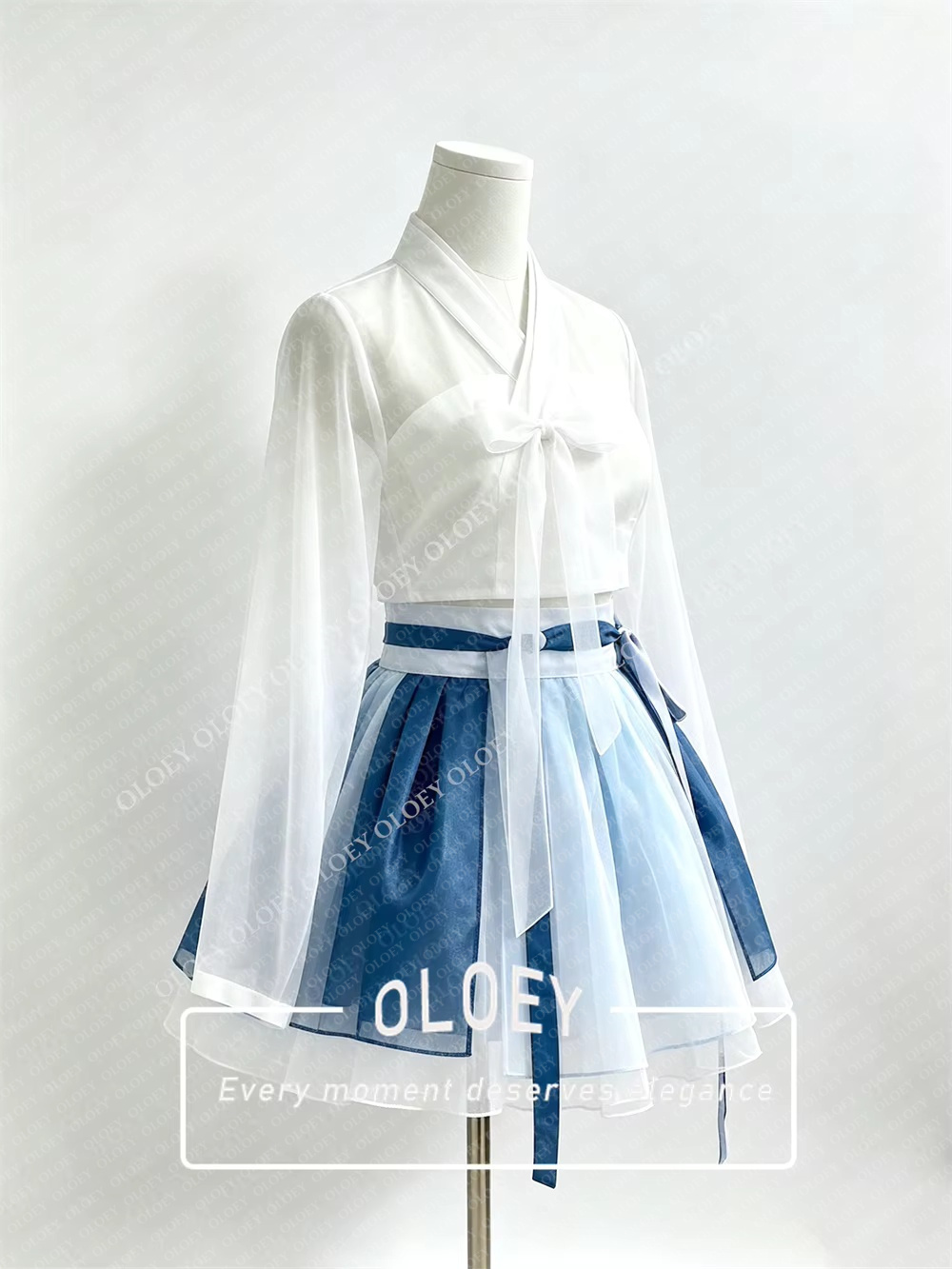 OLOEY Modern Short Concert Han - огляд і ціна Hanbok Modern Set